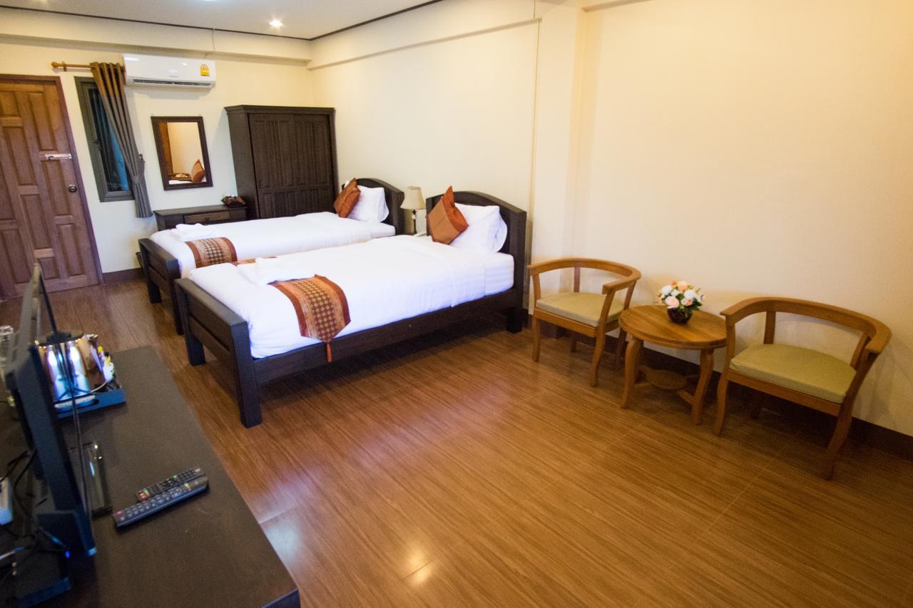 NanBaanKhun Hotel Bagian luar foto