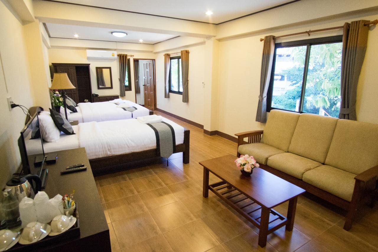 NanBaanKhun Hotel Bagian luar foto