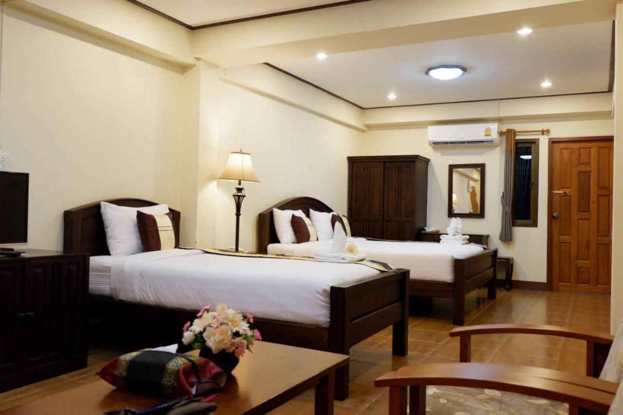 NanBaanKhun Hotel Bagian luar foto