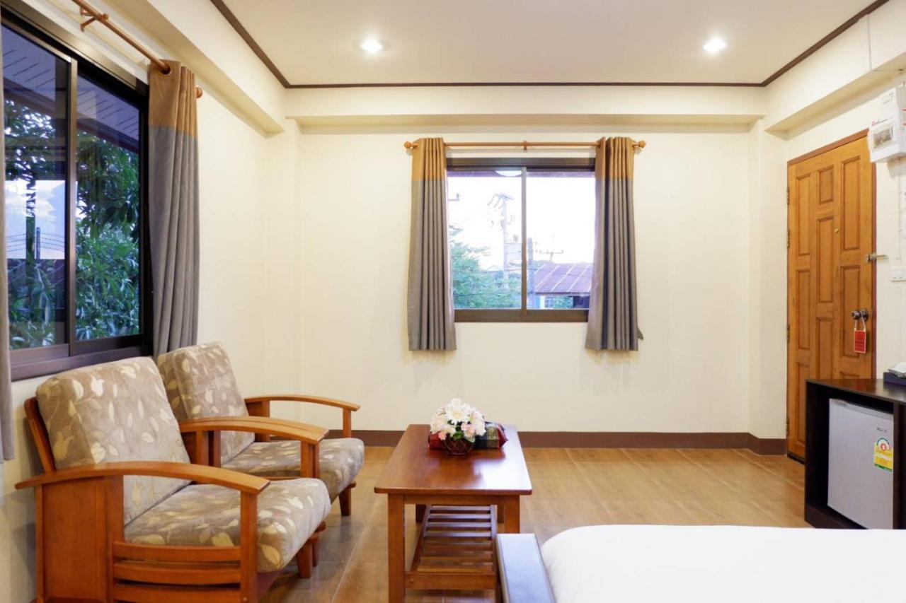 NanBaanKhun Hotel Bagian luar foto
