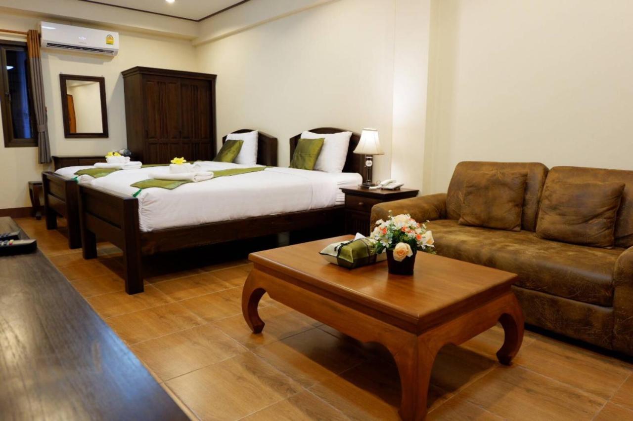 NanBaanKhun Hotel Bagian luar foto