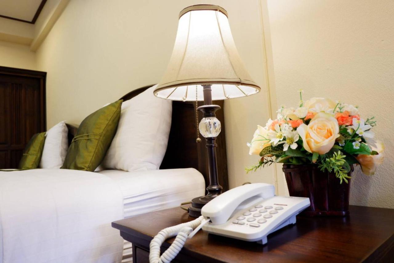 NanBaanKhun Hotel Bagian luar foto