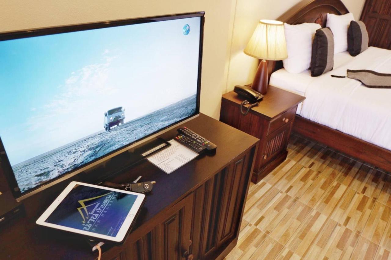 NanBaanKhun Hotel Bagian luar foto