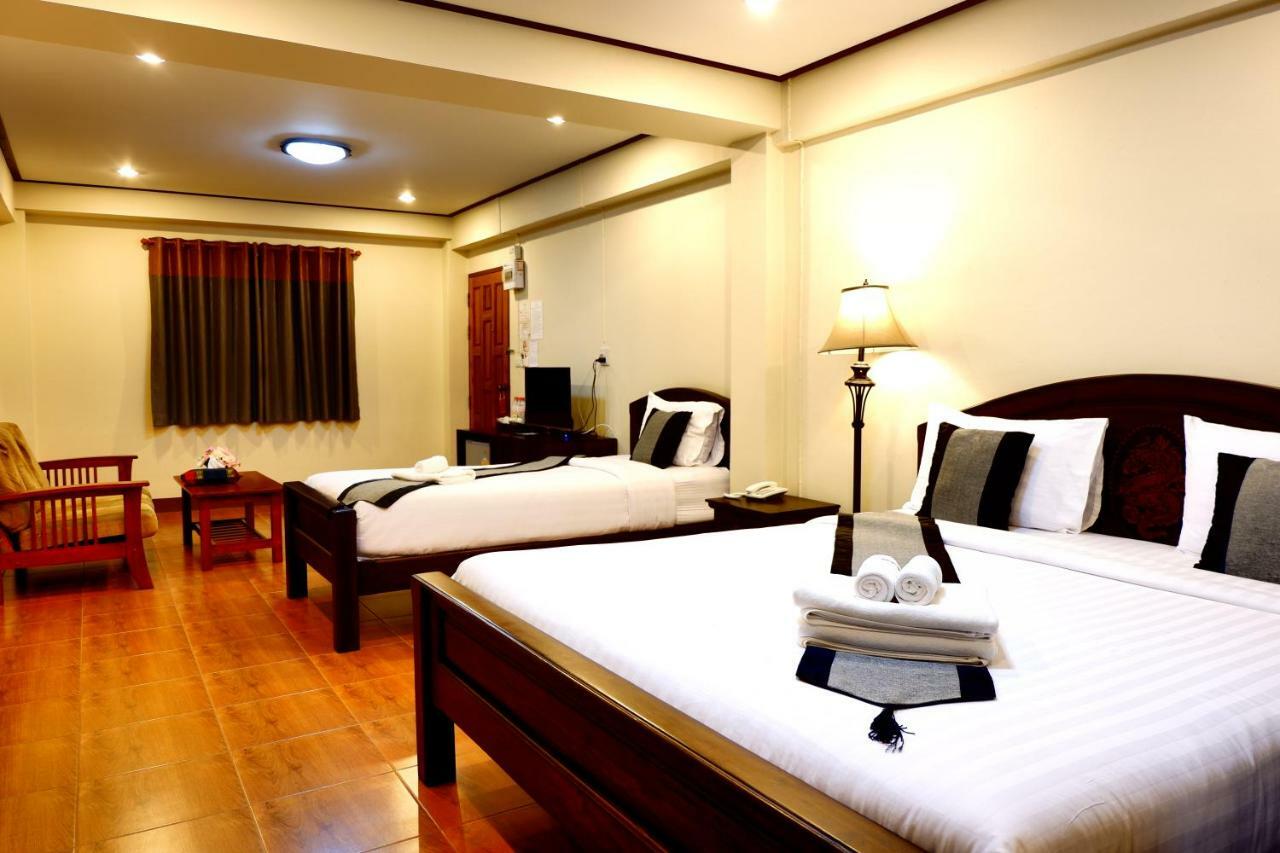 NanBaanKhun Hotel Bagian luar foto